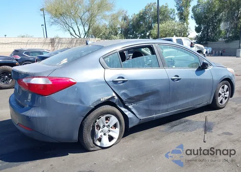 2016 Kia Forte Lx из США, поврежденный, VIN KNAFK4A68G5523131